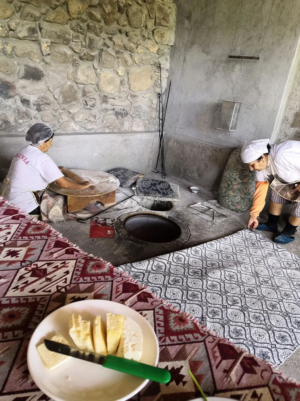 Goght, Armenia. Lavash bread bakery.. Фото: Palickap, CC BY 4.0, Викисклад