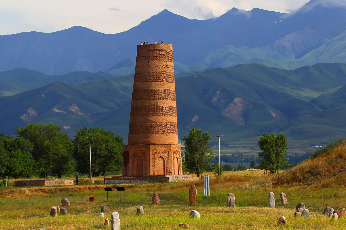 Киргизия. Башня Бурана. Бурановское городище. Фото: Roman Hramovnick, CC BY-SA 4.0, Викисклад