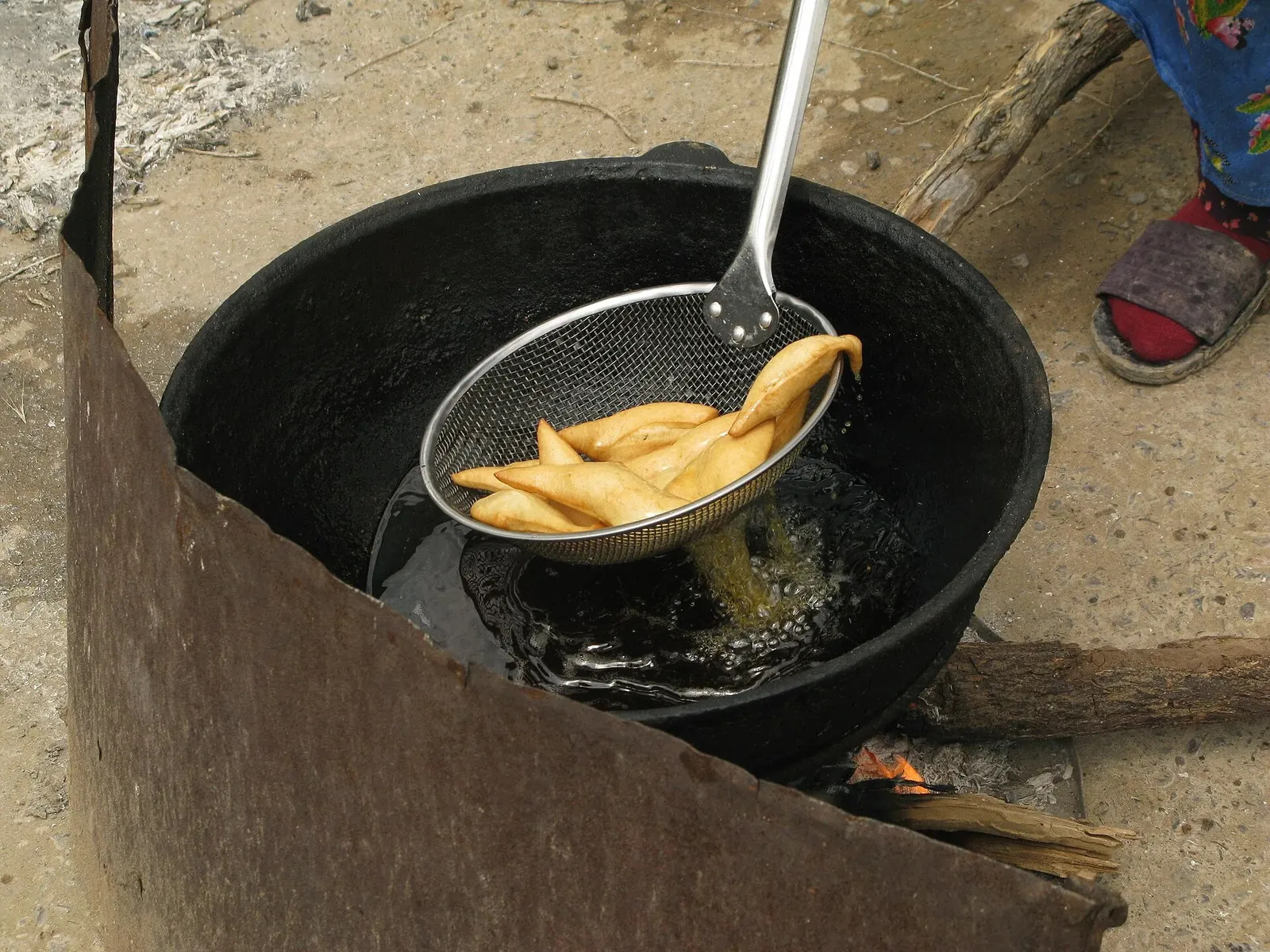 Traditional fried bread served in Erbent, Turkmenistan. Фото: Rastapopulous, CC BY-SA 3.0, Викисклад