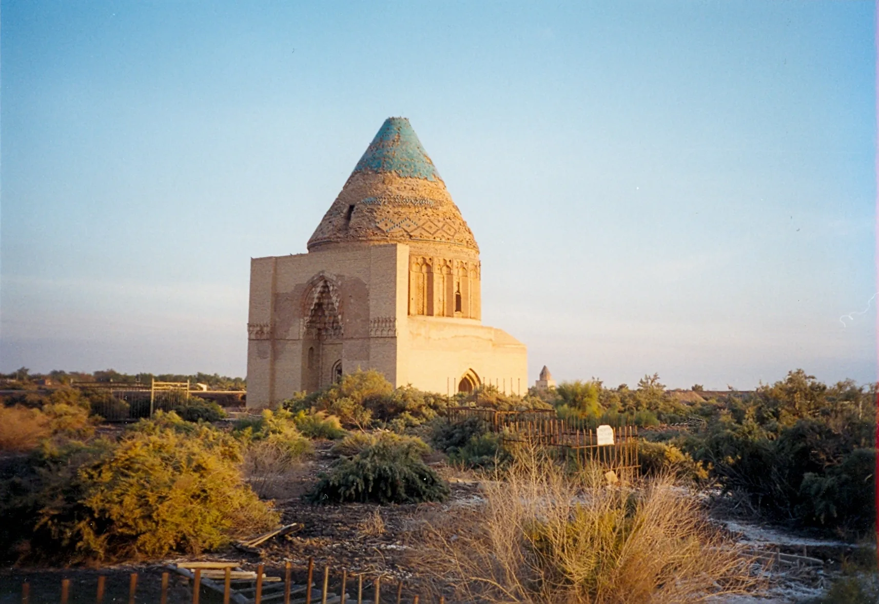 Sultan Tekesh Mausoleum, Konye-Urgench, Turkmenistan.. Фото: Doron, CC BY-SA 3.0, Викисклад