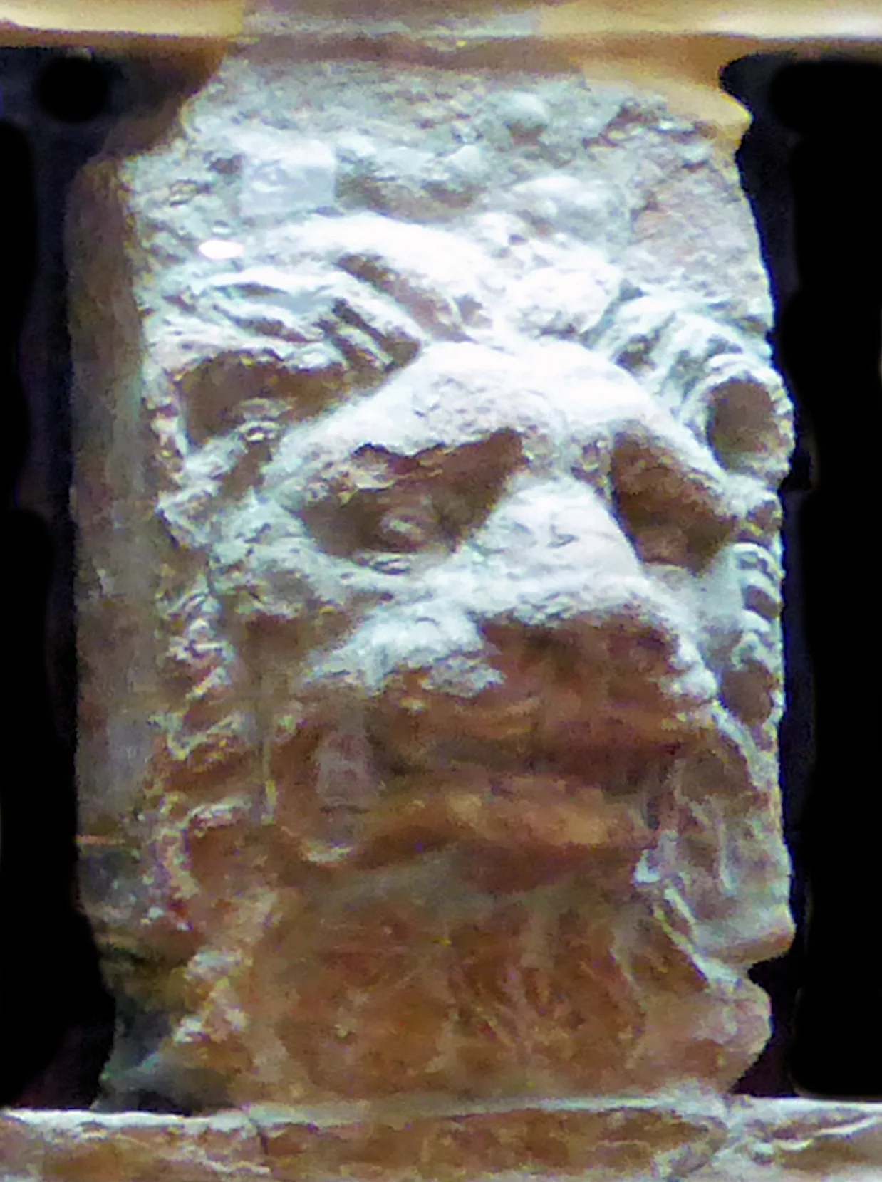 Metope with lion from the facade of the Red Building, Nisa "Figure 4.3 Metope with lion from the facade of the Red Building, Nisa" The Iranian Expanse: Transforming Royal Identity through Architecture ... By Matthew P. C. Фото: Hans Birger Nilsen, CC BY 2.5, Викисклад