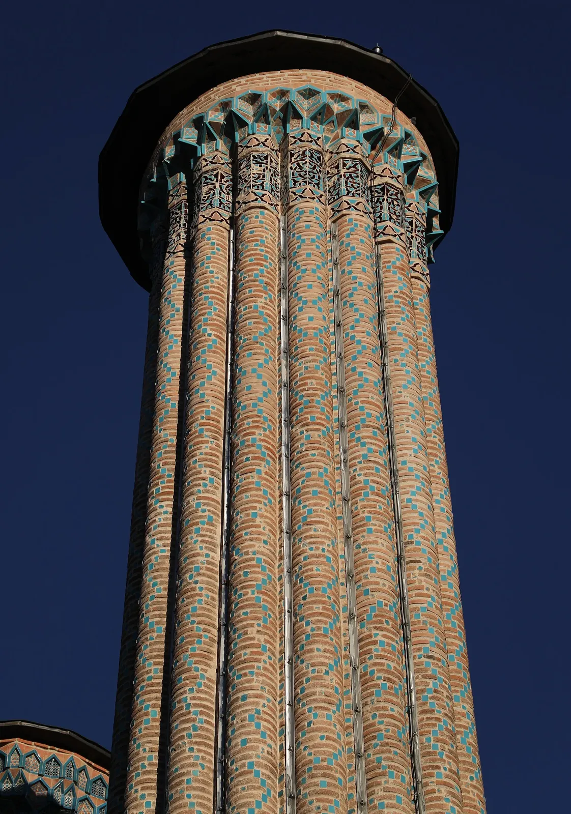 Медресе Чифте-Минаре, Эрзурум. Фото: Francesco Bini, CC BY-SA 4.0, Викисклад