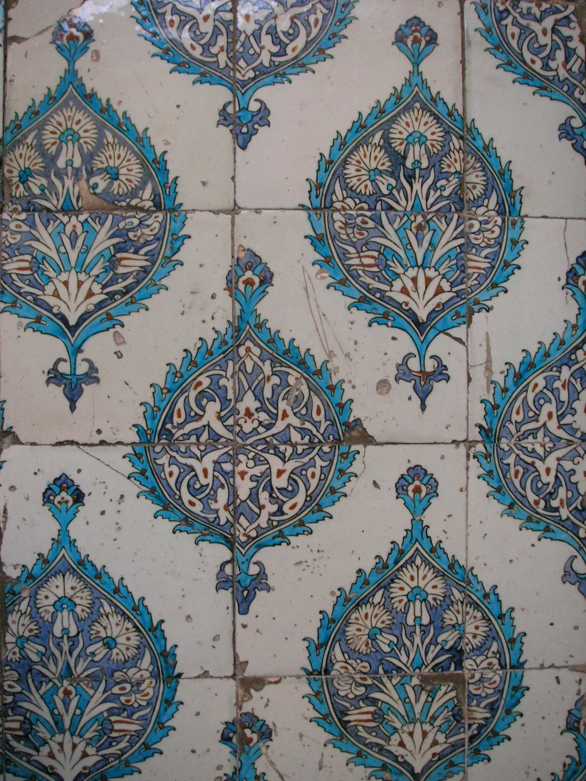 Tiles in the entrance area of the Harem in Topkapi Palace in Istanbul.. Фото: Gryffindor, Public domain, Викисклад