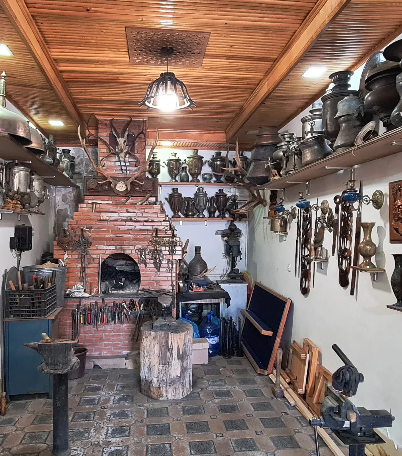 blacksmith workshop, Bukhara. Фото: BeshevI, CC BY-SA 4.0, Викисклад