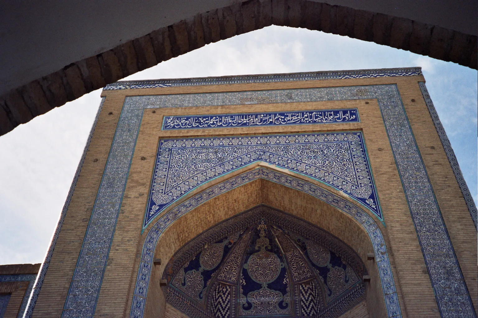 Muhammad-Amin-Khan Madrasa in Khiva, Uzbekistan. Фото: upyernoz, CC BY 2.0, Викисклад