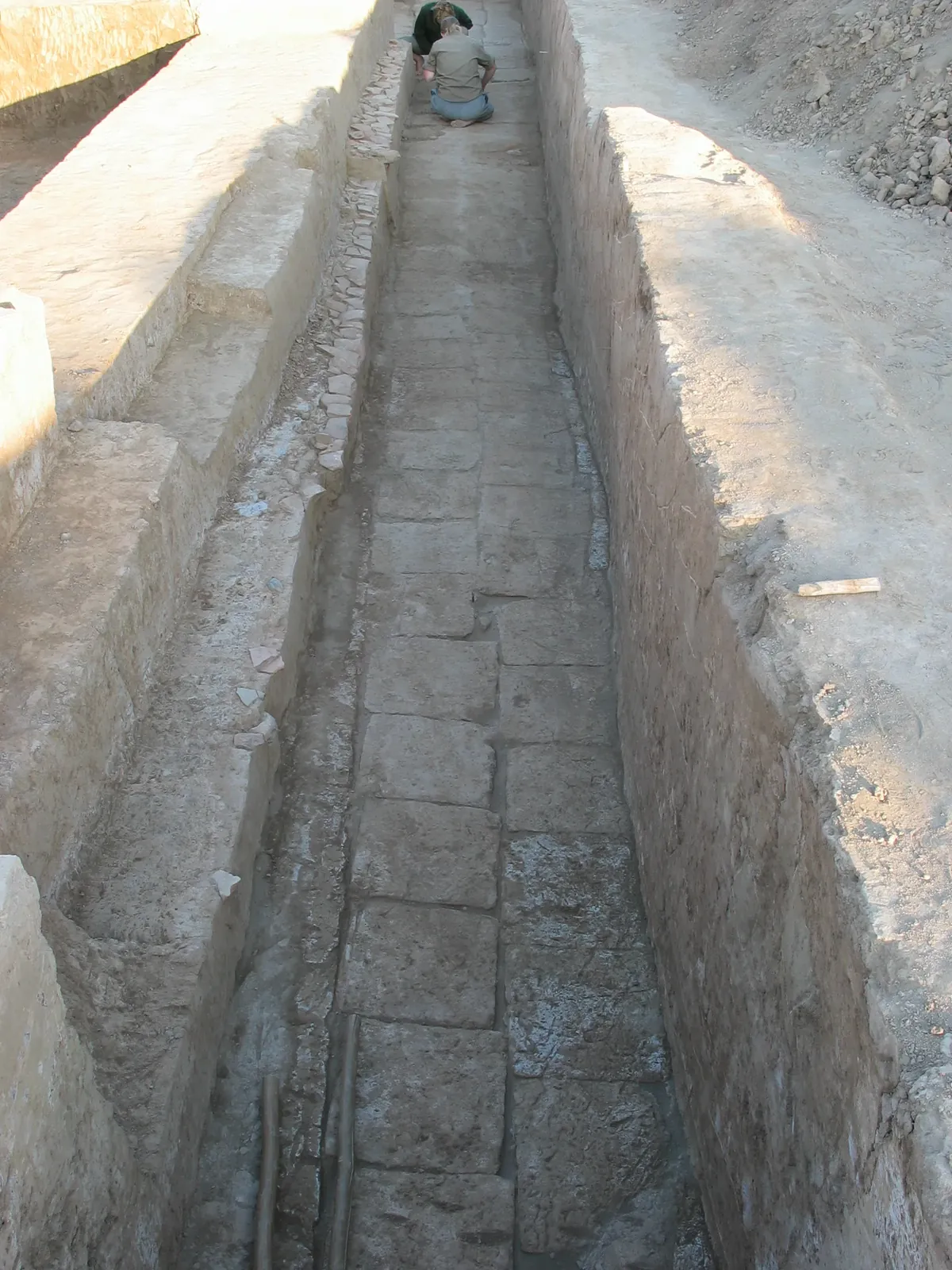 Mud brick floor at Kazakl'i-yatkan. Фото: Jason Harris, CC BY-SA 2.0, Викисклад