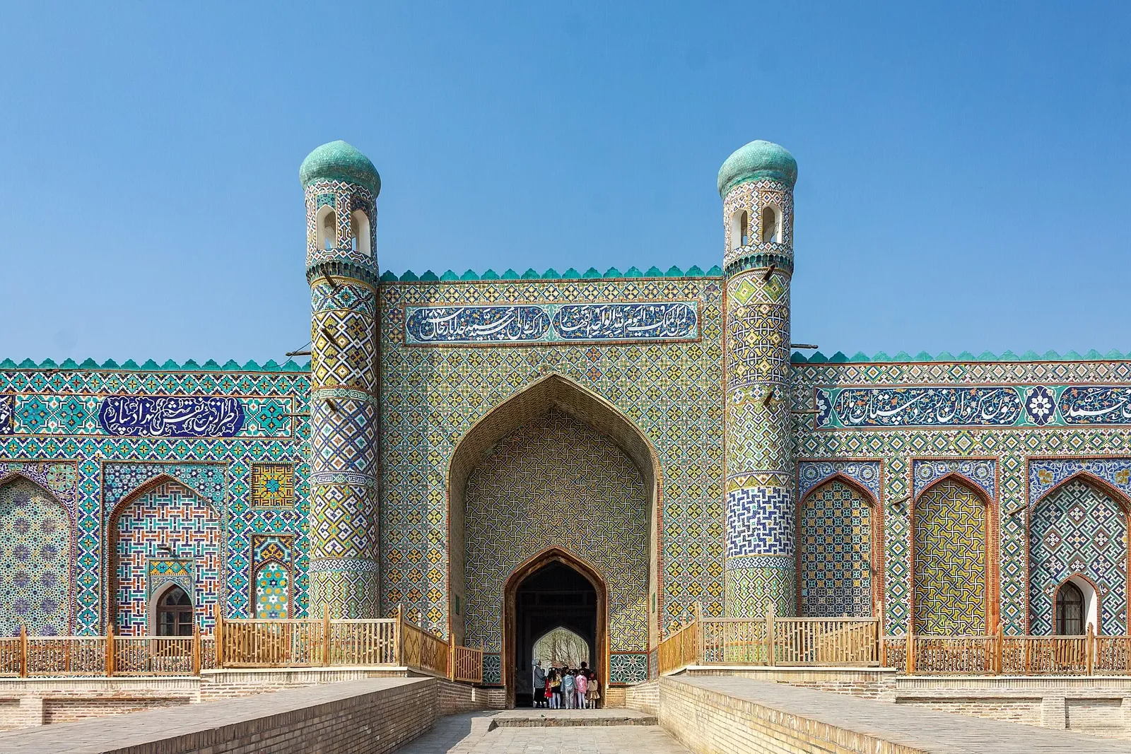 Khudayar Khan Palace (main entrance), Kokand, Uzbekistan. Фото: ElenaLitera, CC BY-SA 4.0, Викисклад